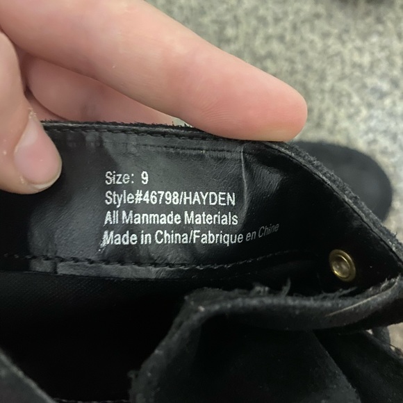 Heeled lace up booties - Picture 2 of 3